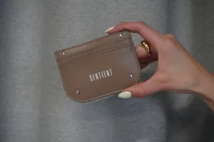 Vera Cardholder in Oleatex from SENTIENT business touch