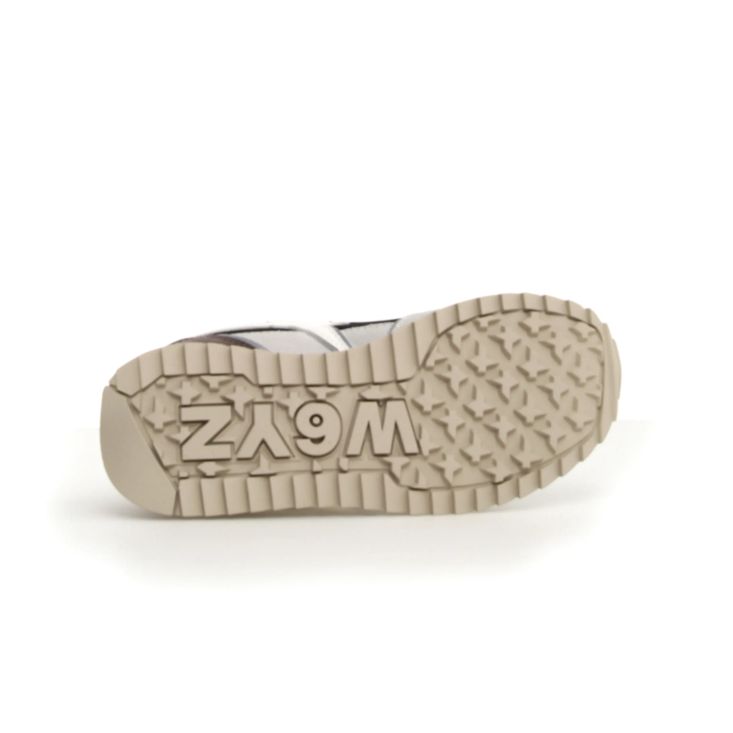 W6YZ Boy's And Girl's Jet Vl-J Casual Shoes - White / Black soft ride