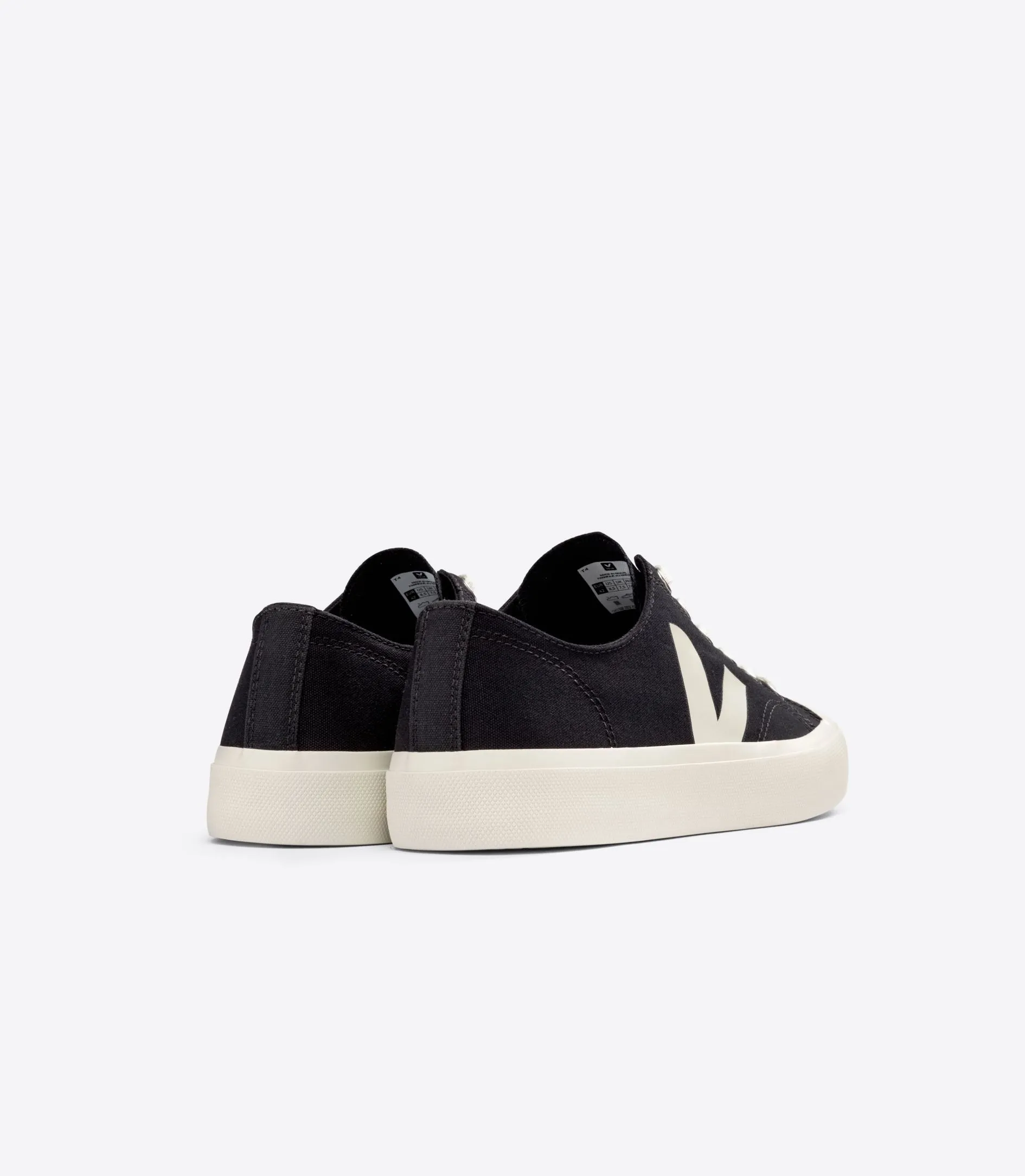 Wata II Low Canvas in Black Pierre from Veja Minimal Look