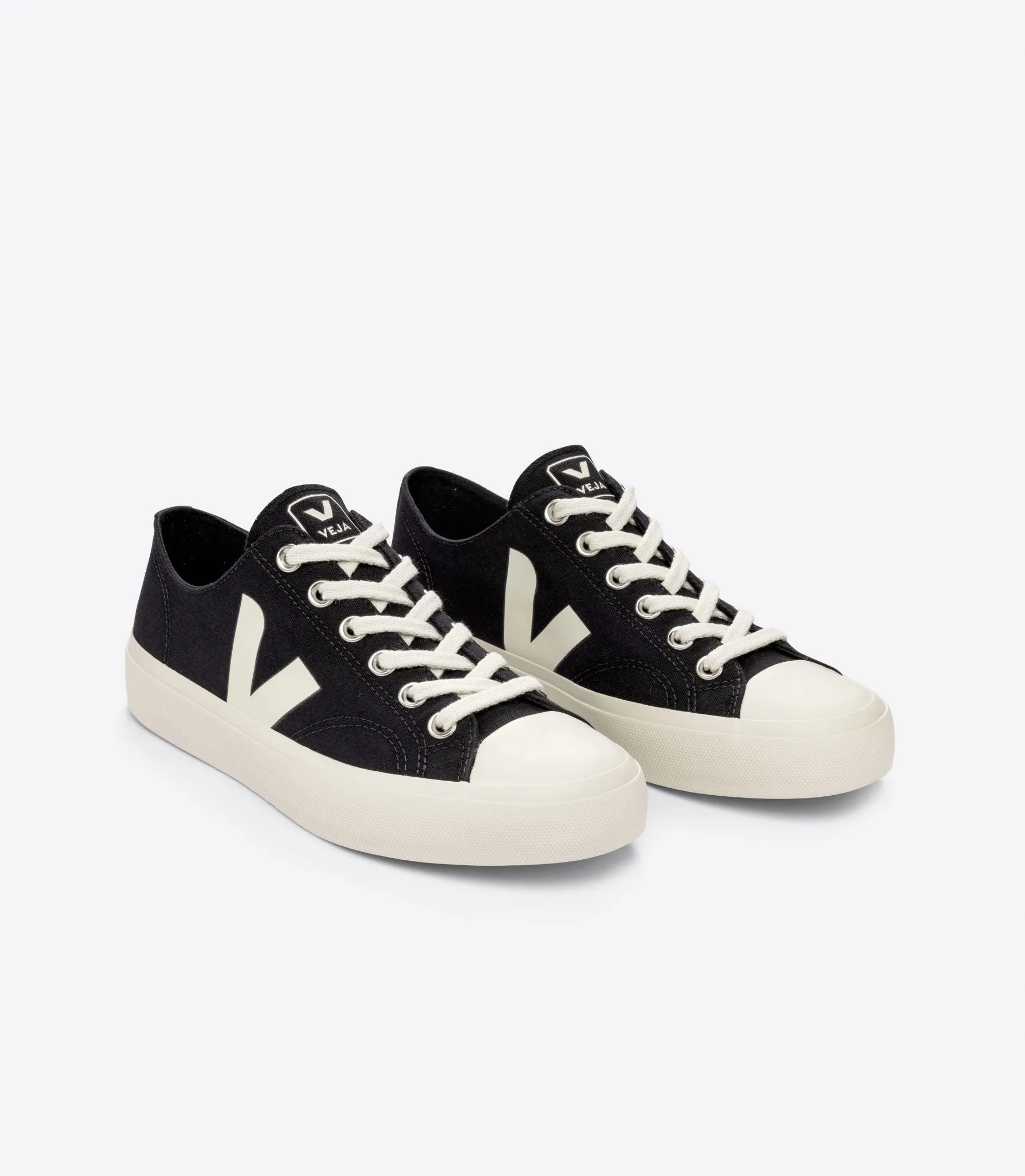 Wata II Low Canvas in Black Pierre from Veja Freedom Step