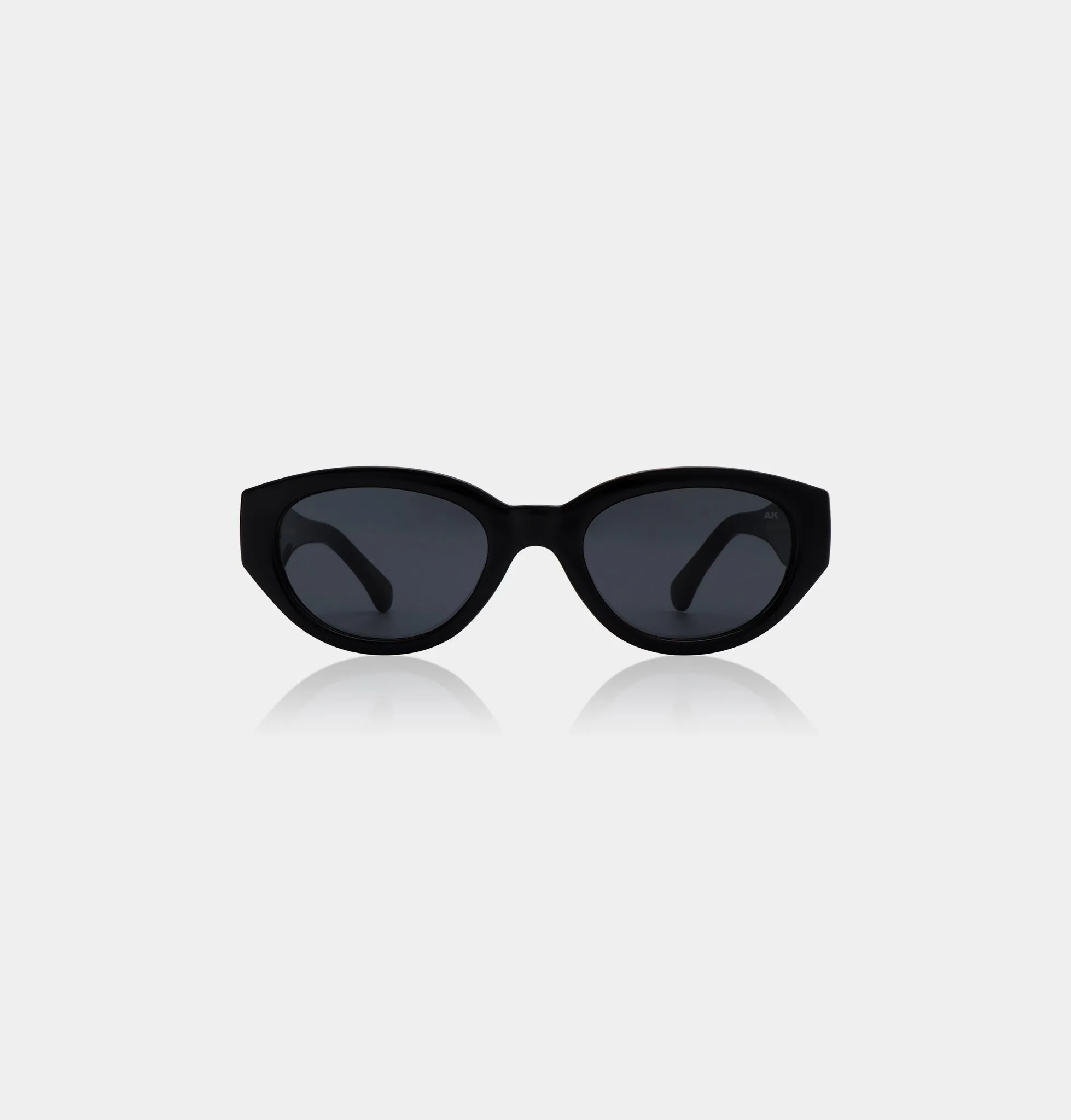 Winnie Sunglasses in Black from A. Kjaerbede light comfort