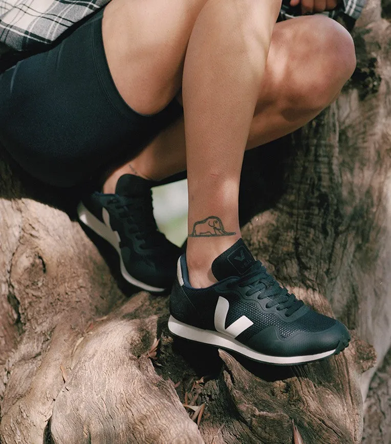 Women's SDU B-Mesh in Black from Veja Energy Boost