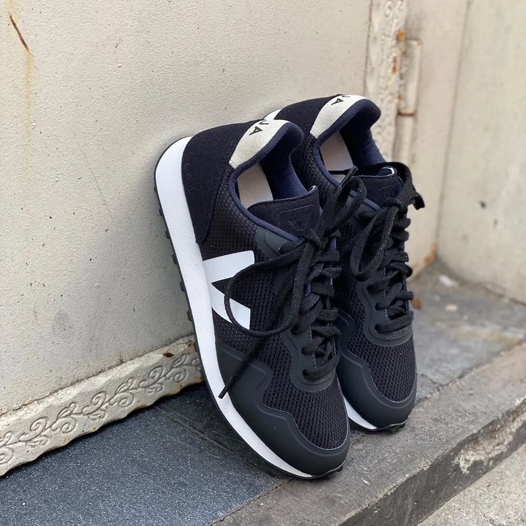 Women's SDU B-Mesh in Black from Veja Fit Lifestyle