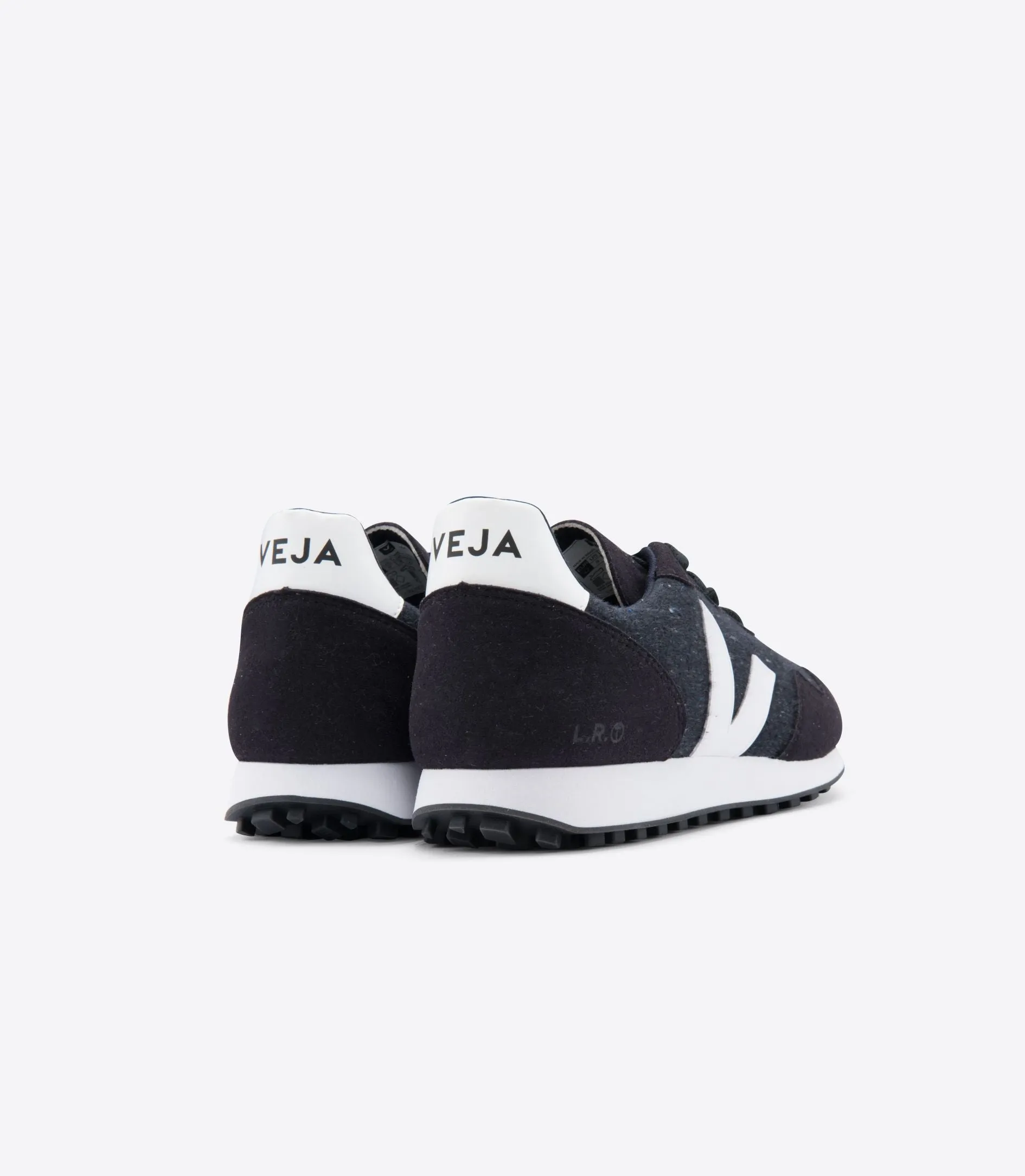 Women's SDU Flannel in Black White from Veja Fast Lane